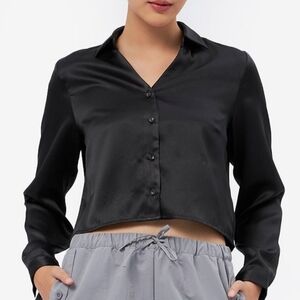 Abercrombie & Fitch Elegant Black Button Down Cropped Shirt